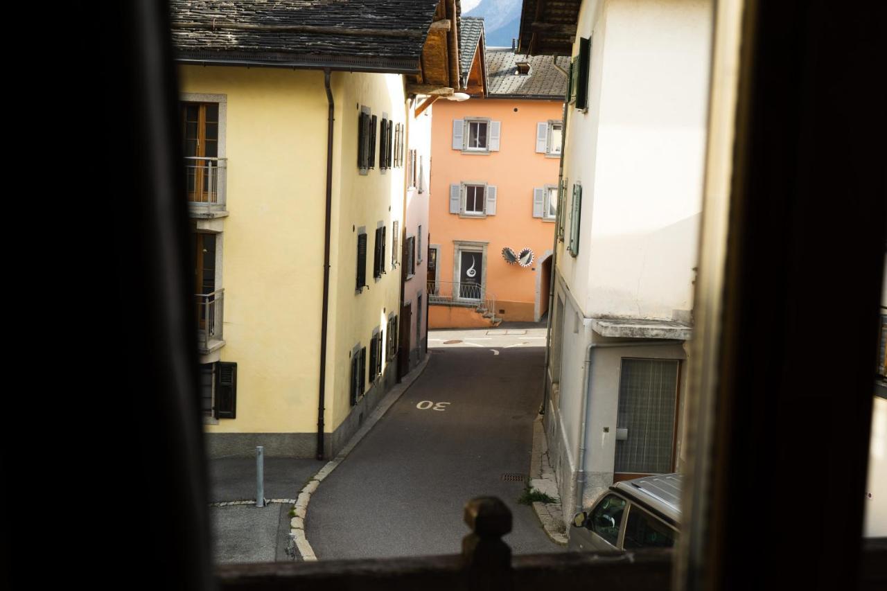 La Baraka Hostel Bagnes Eksteriør bilde