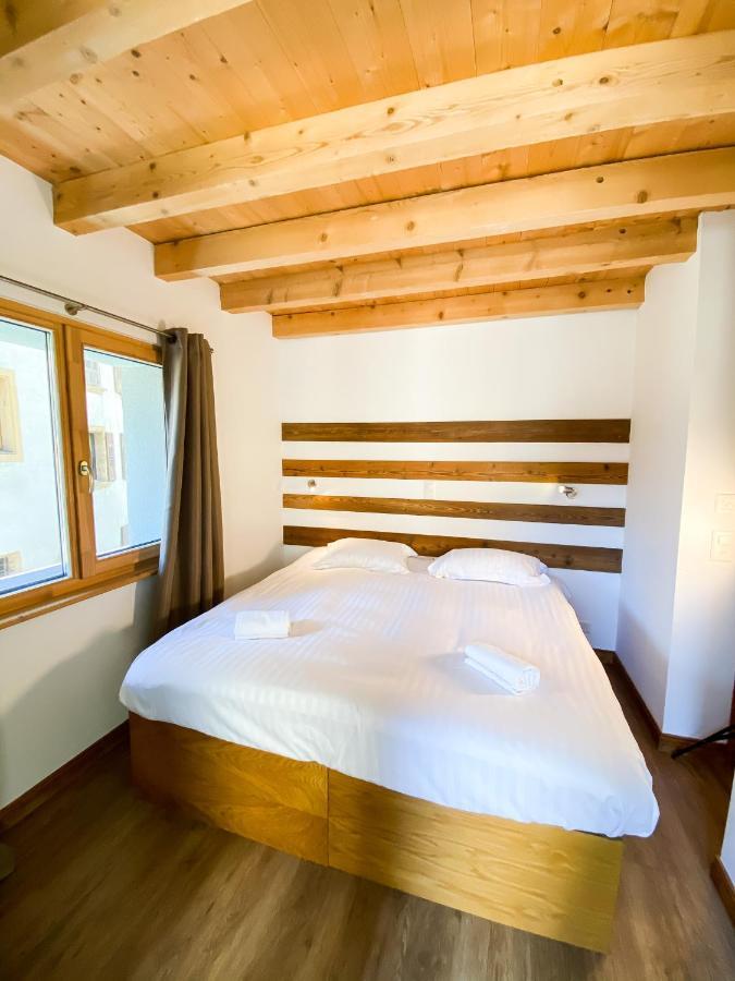 La Baraka Hostel Bagnes Eksteriør bilde