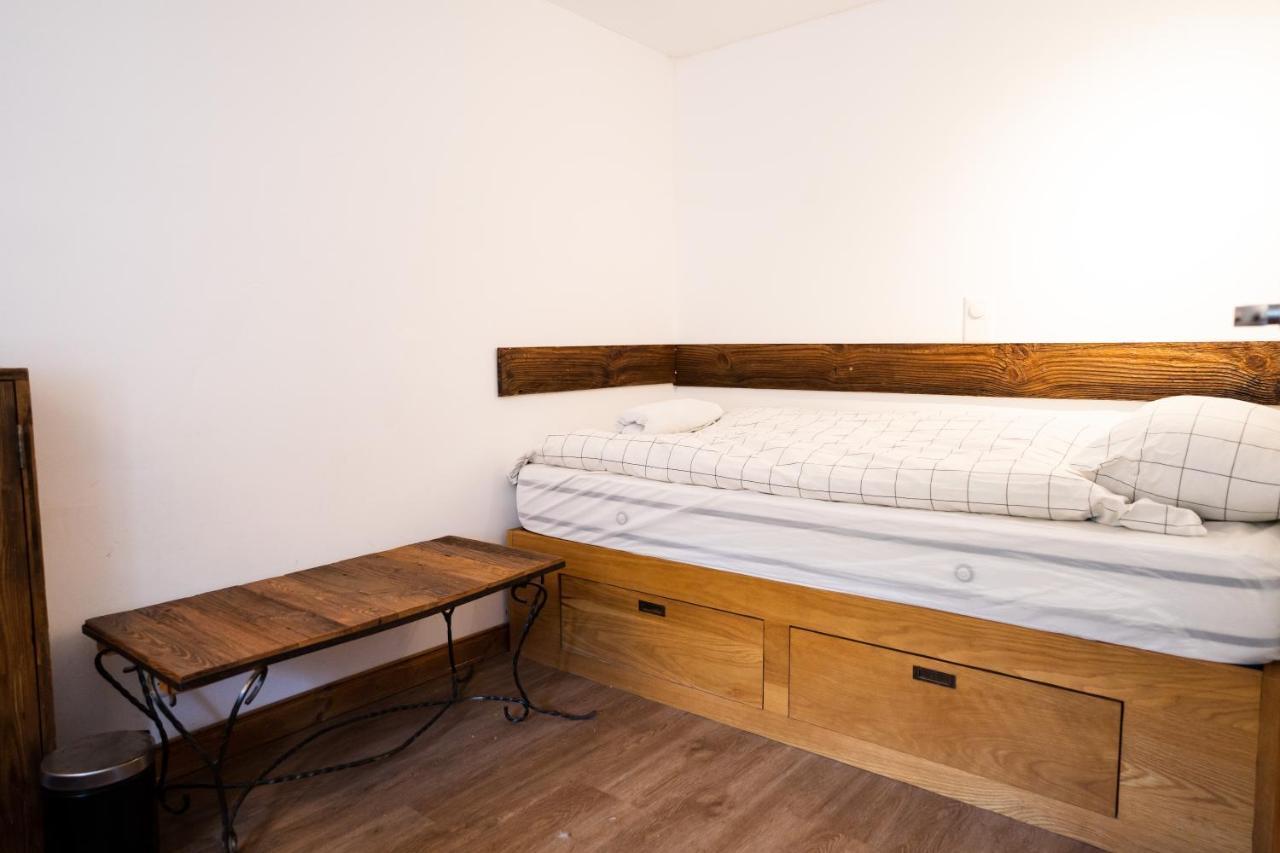 La Baraka Hostel Bagnes Eksteriør bilde